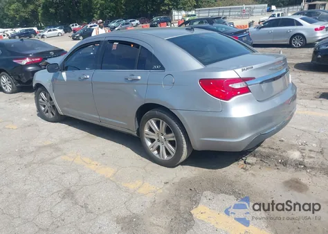 2013 Chrysler 200 Touring from USA, damaged, VIN 1C3CCBBB4DN655290